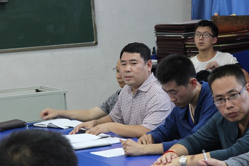 陈向波副书记主持会议并讲话